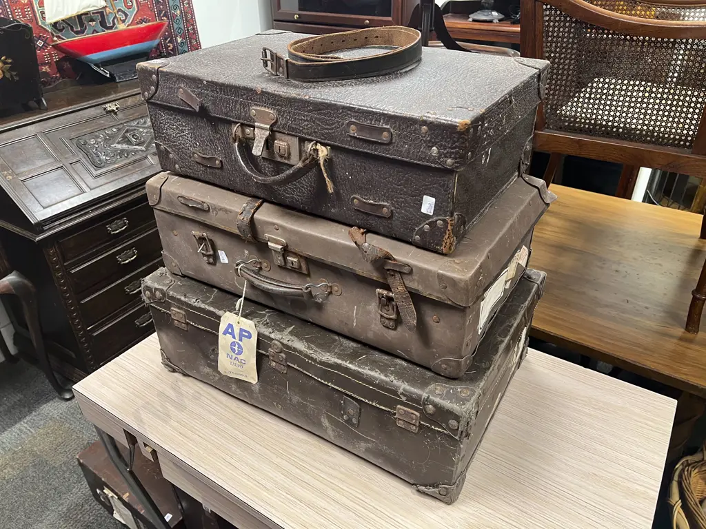 Three Assorted Vintage Suitcases Image 1++