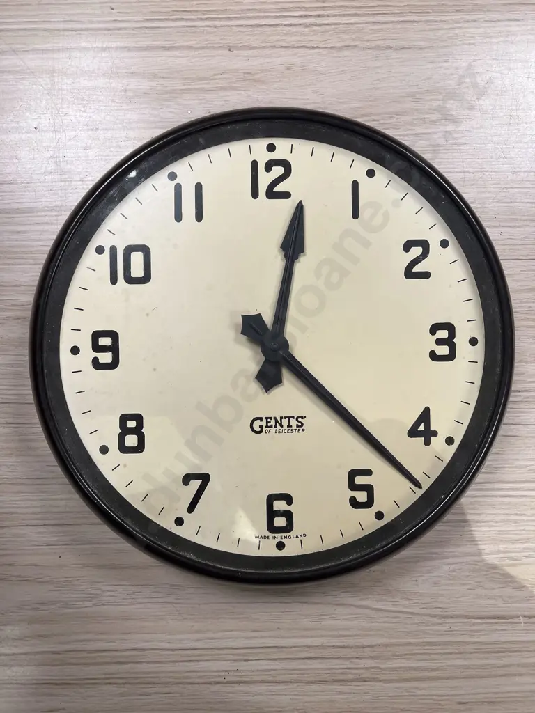 Vintage Gent's of Leicester Bakelite Station Clock Image 1++
