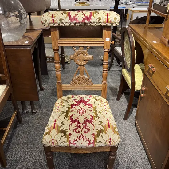 Prie Dieu Chair