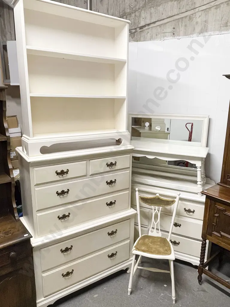 Two Pce Bedroom Suite with Three Other Associated Pieces Image 1++