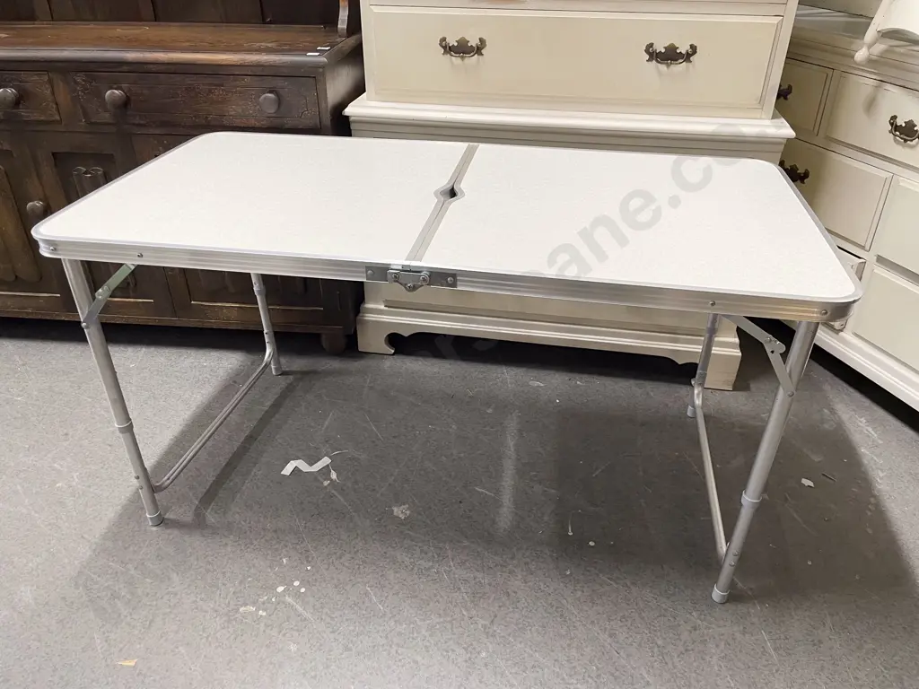 As New Small Proportion Trestle Table Image 1++