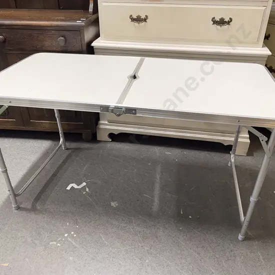 As New Small Proportion Trestle Table