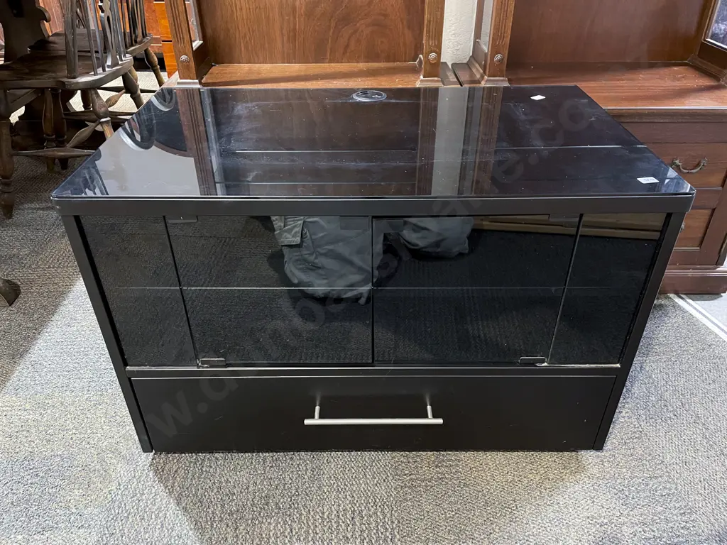 Modern Entertainment Stand Image 1++