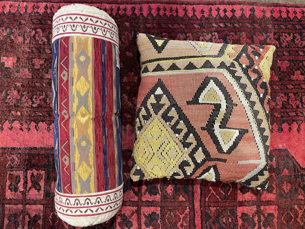Small Kilim Cushion and Squab Image 1++