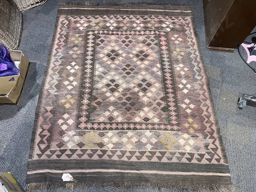 Large Kilim Floor Rug Image 1++