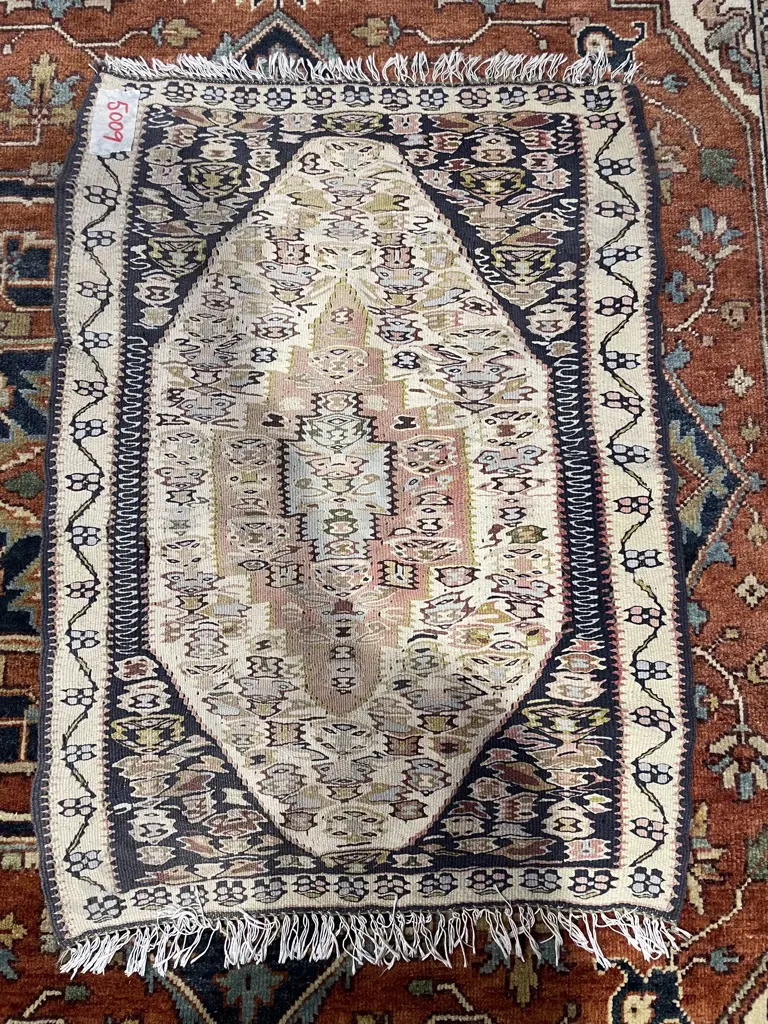 Small Kilim Mat Image 1++