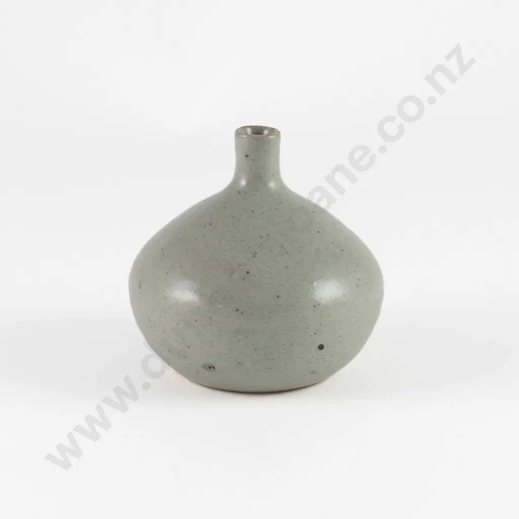 Small Len Castle Specimen Vase Image 1++