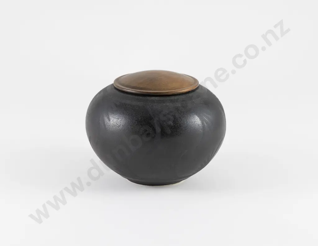 Anneke Borren Lidded Container Image 1++