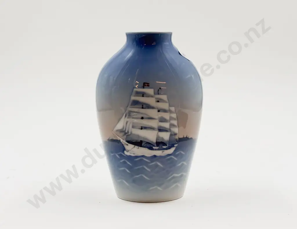 B&G Vase Image 1++