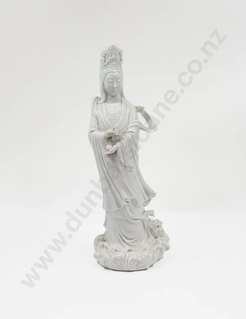 Blanc de Chine Figure "Kuan Yin Goddess of Heaven" Image 1++