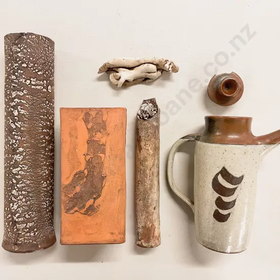 Quantity of Assorted NZ Pottery (Faults)