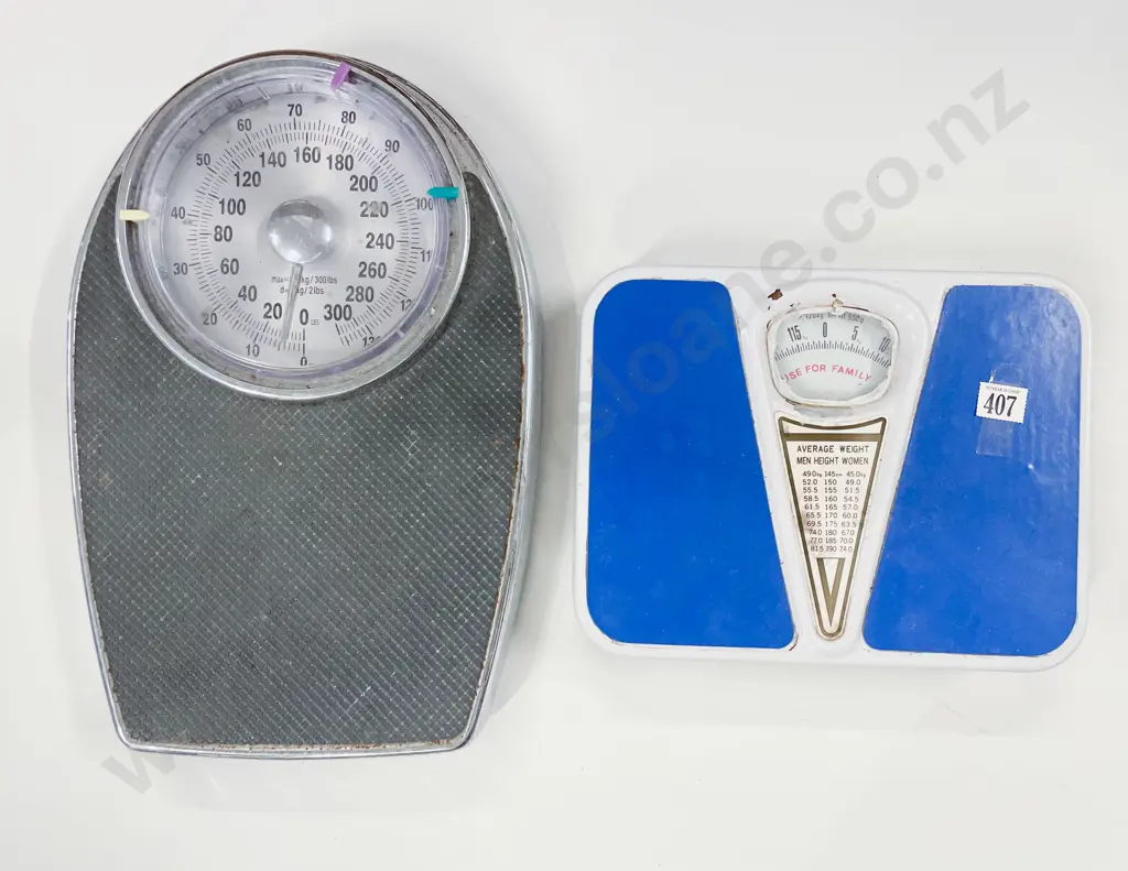 Two Assorted Vintage Bathroom Scales Image 1++