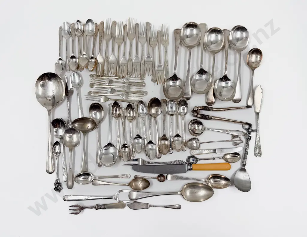 Quantity of Assorted S/P Cutlery Image 1++