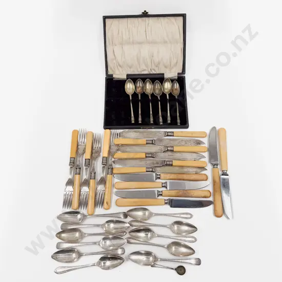 Quantity of Assorted S/P Cutlery