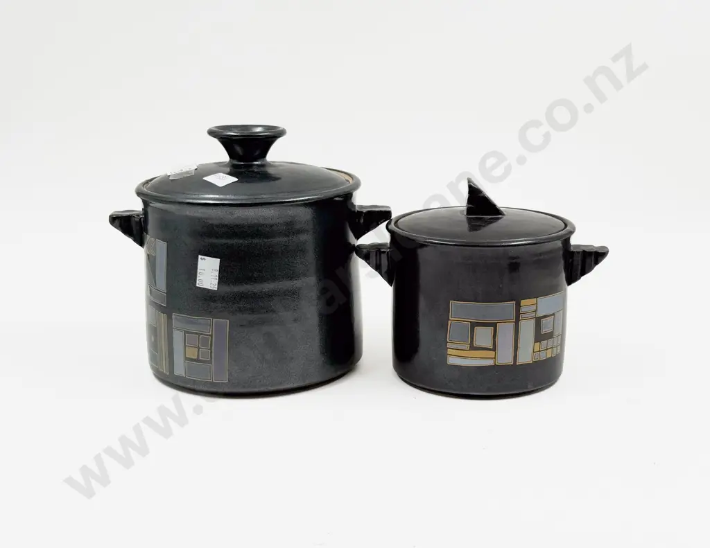 Graduated Pair of Phil Laird Lidded Pots Image 1++