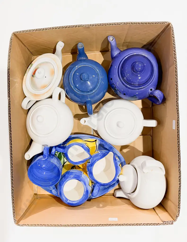 Box Quantity of Assorted Teapots Image 1++