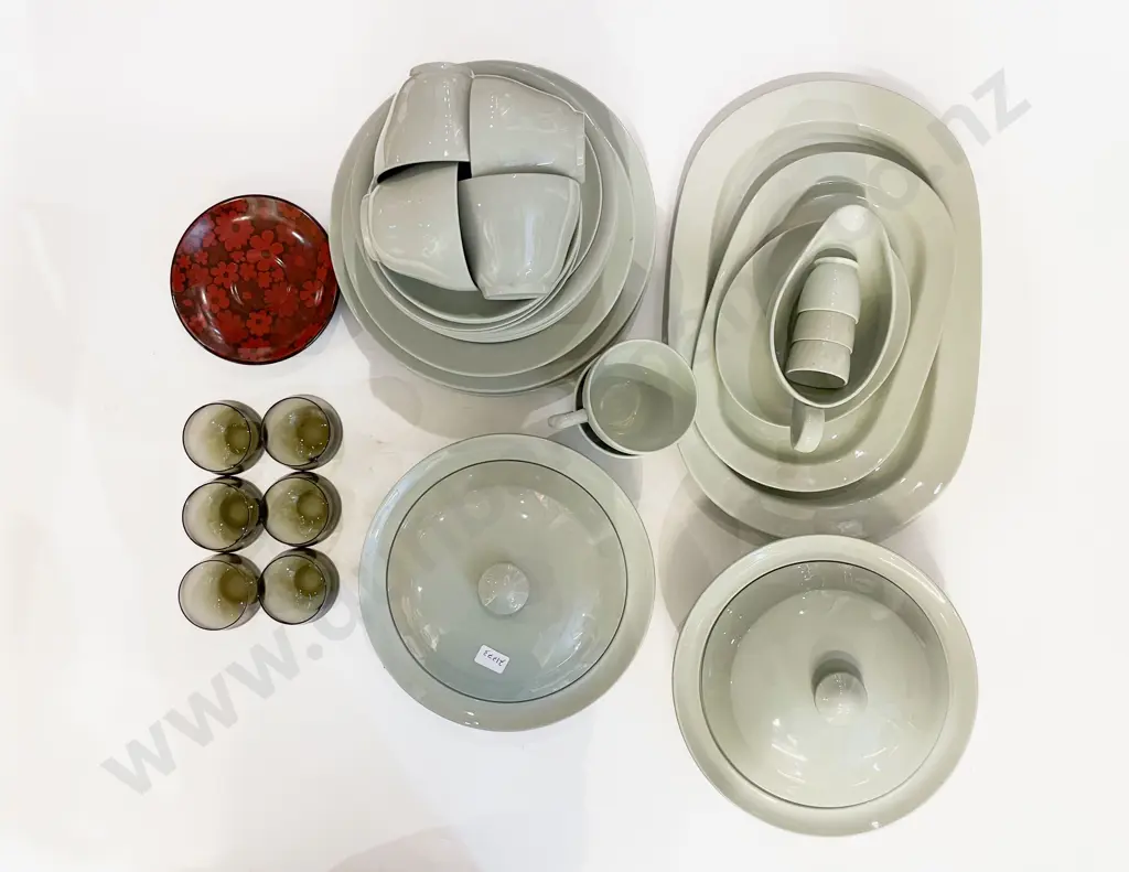Spode "Hemish Green" Part Dinnerset & Others Image 1++
