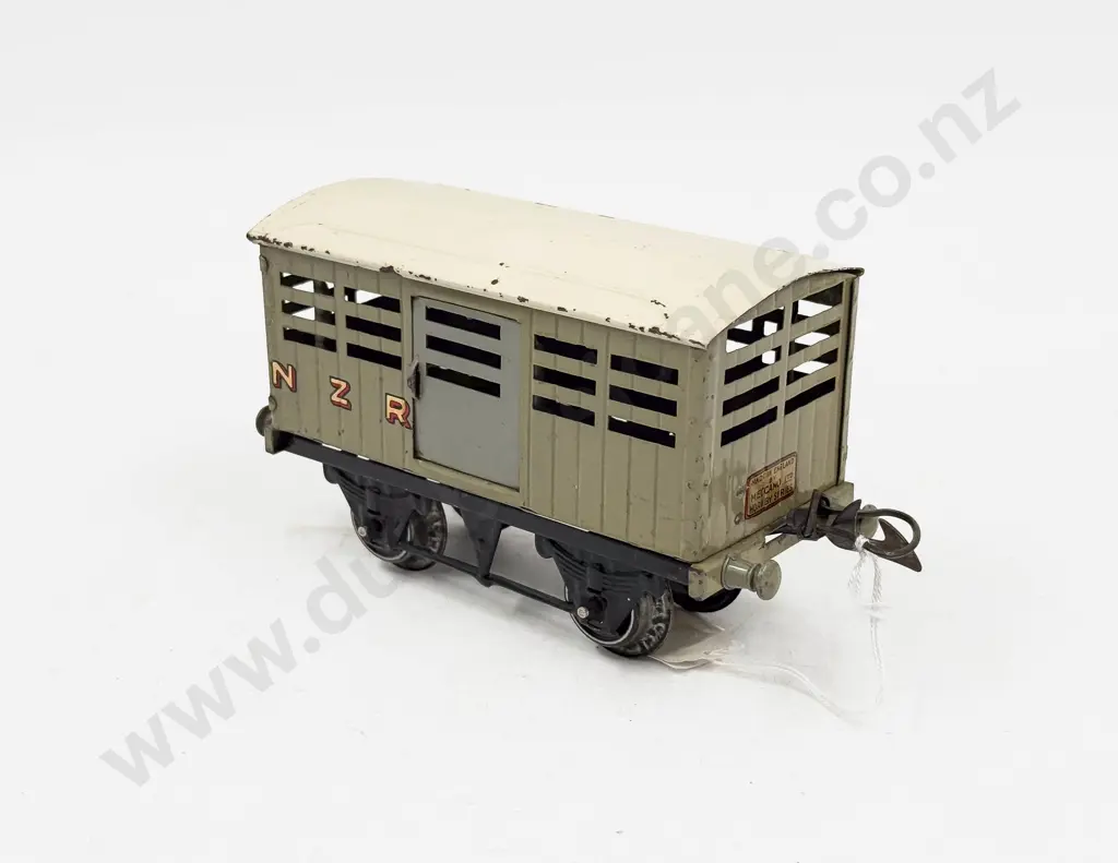 Hornby Series Cattle Truck No1 NZR Image 1++