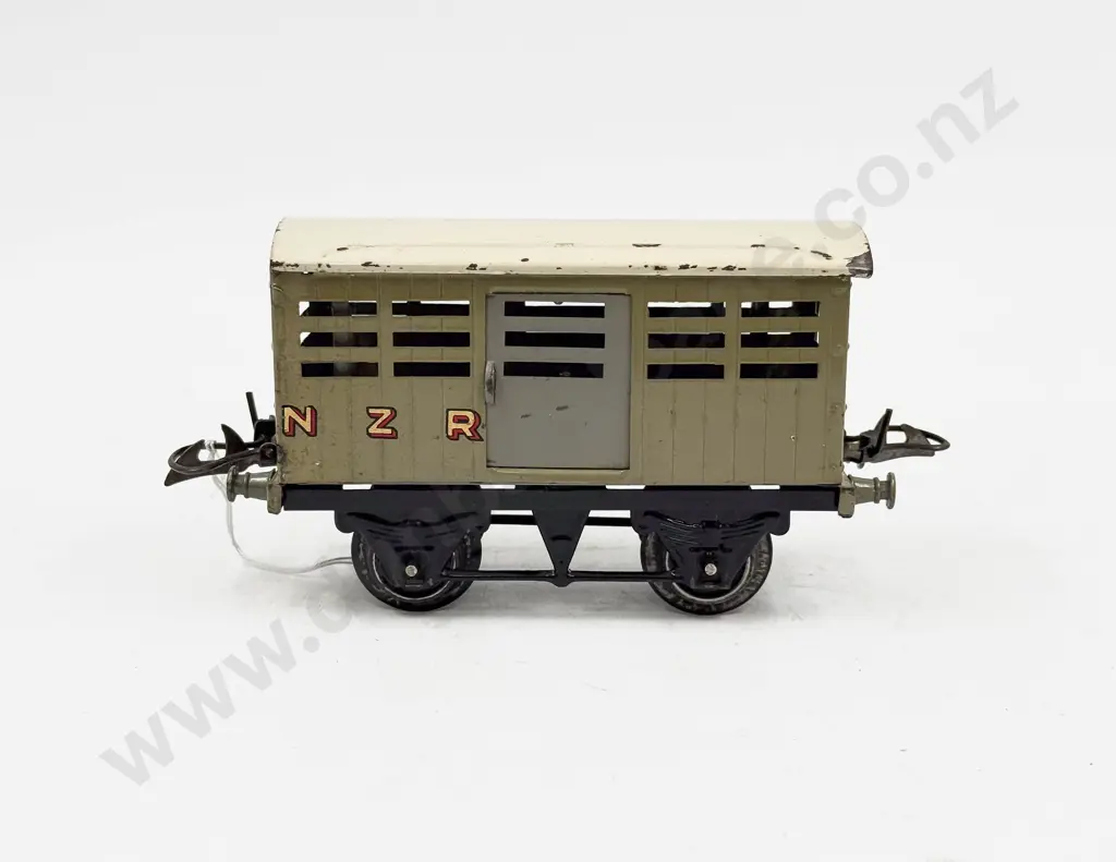 Hornby Series Cattle Truck No1 NZR Image 1++