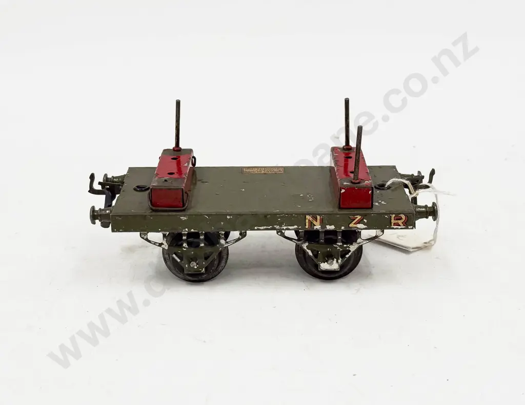 Hornby Series Lumber Wagon No1 NZR missing one upright Image 1++