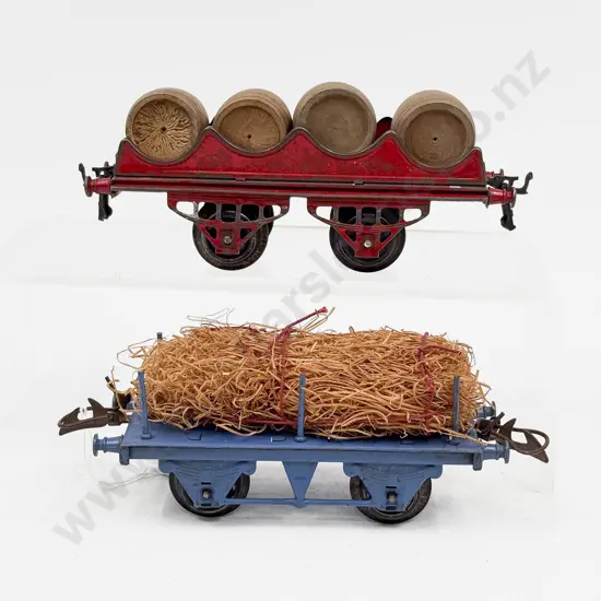 Hornby Series Barrel Wagon and Fibre Wagon