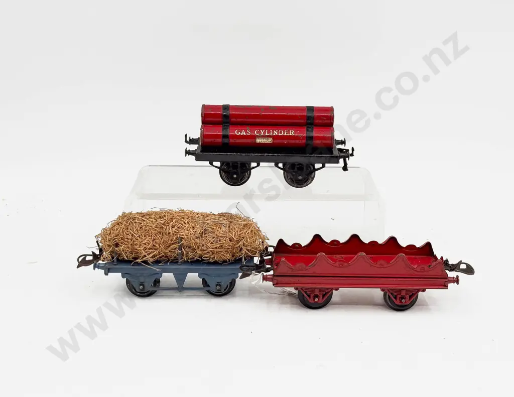 Hornby Series Barrel Wagon (no barrels) Fibre Wagon and LMS Cylinder Wagon Image 1++