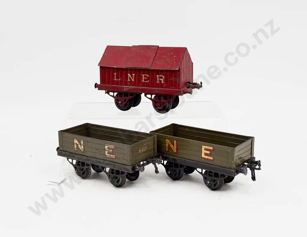 Hornby Series LNER Cement Wagon and Two NE No1 Open Wagons Image 1++