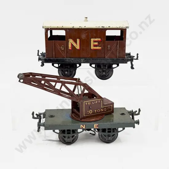 Hornby Series NE No1 Brake Van and Crane Truck