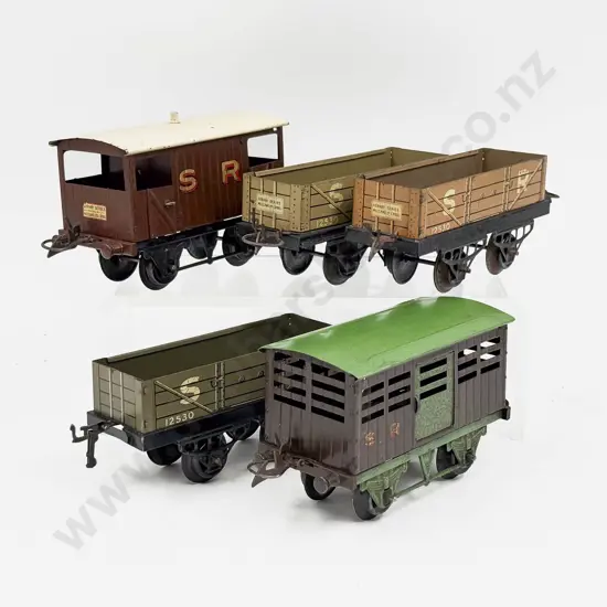 Hornby Series SR No1 Brake Van Cattle Truck and Two Open Wagons