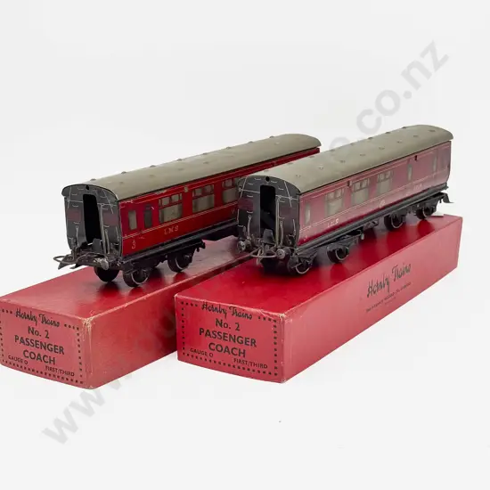 Hornby Boxed Pair of LMS No2 Passenger Coaches of 1st/3rd