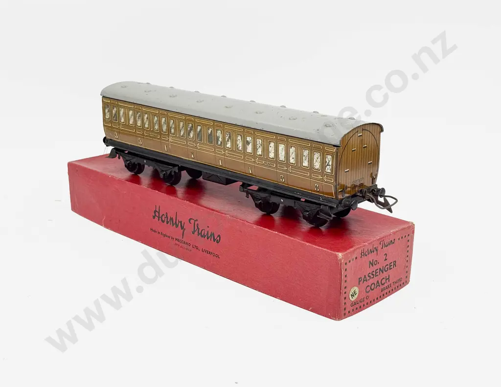 Hornby Boxed LNER No2 Passenger Coach of 1st/3rd Image 1++