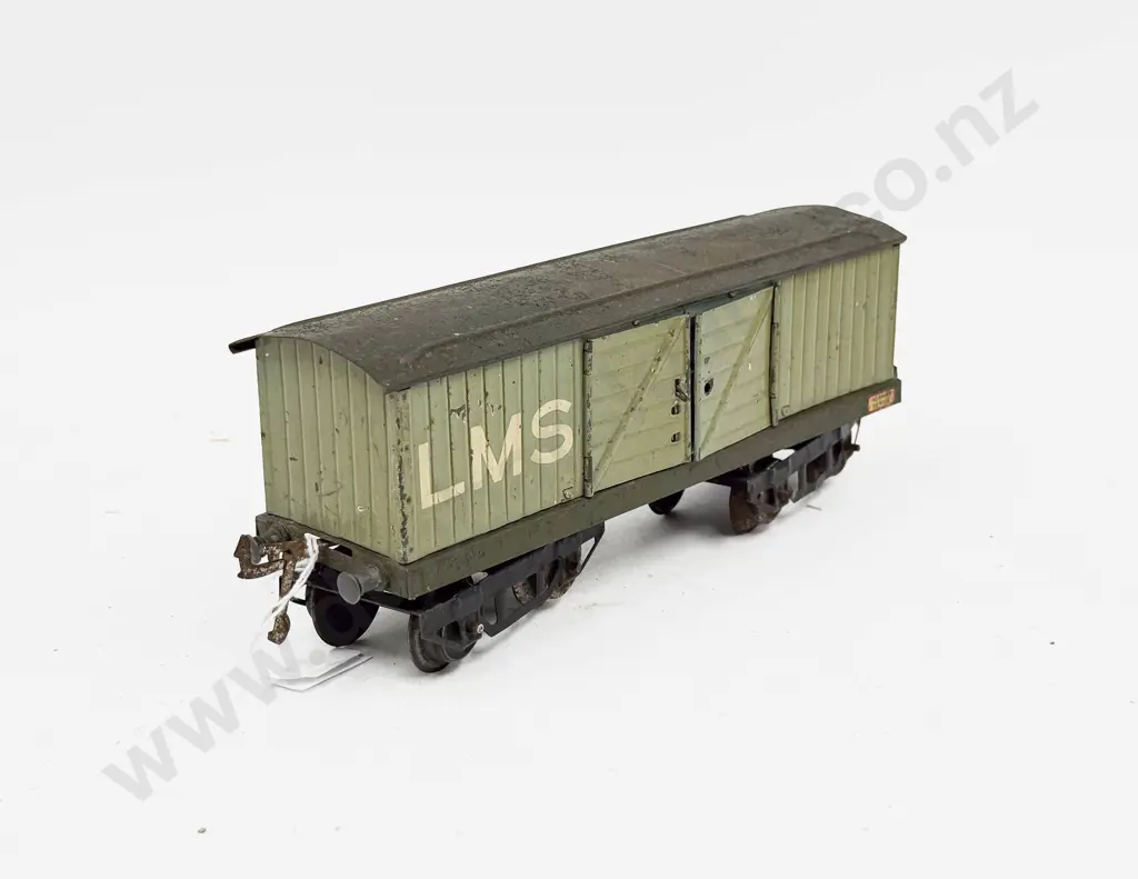 Hornby Series LMS No2 Luggage Van Image 1++