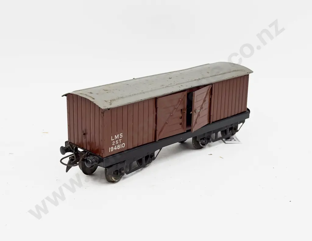 Hornby Series LMS No2 Luggage Van Image 1++