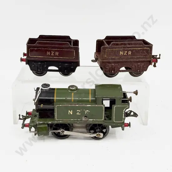 Hornby (Type 40) Tank Locomotive NZR with Two No501 NZR Tenders (faults)