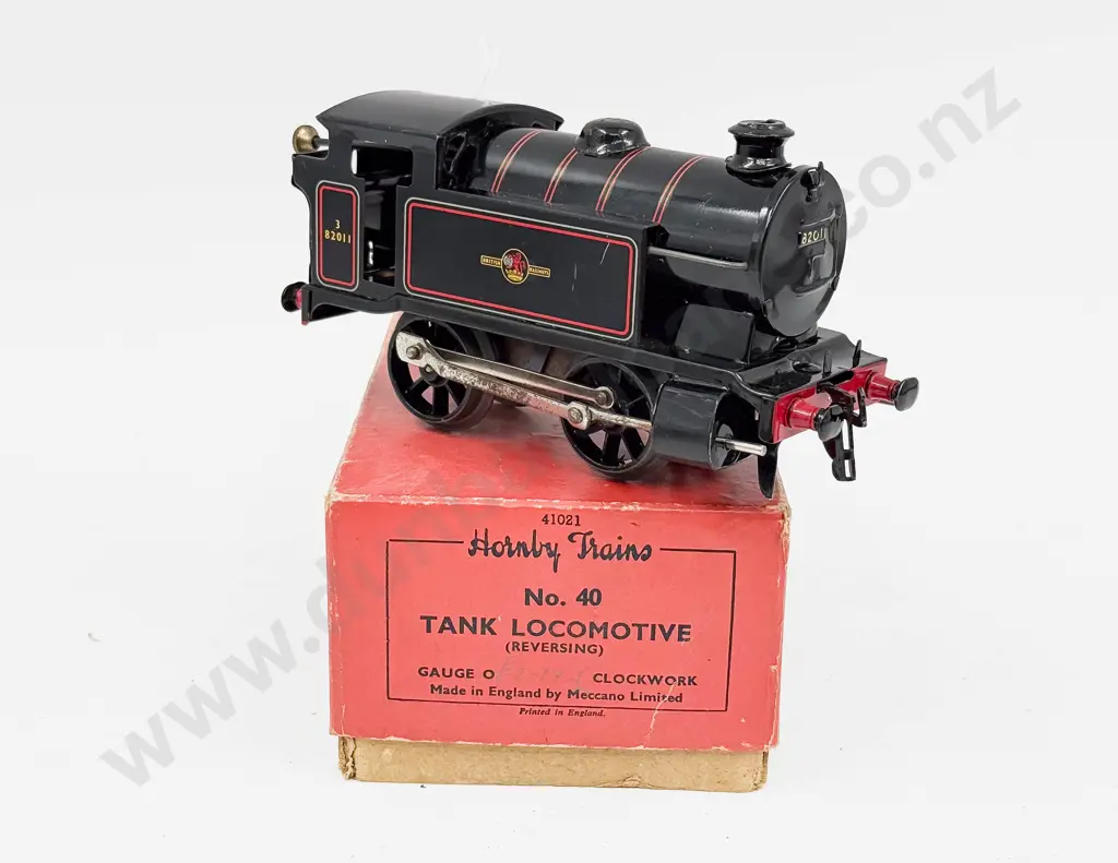 Hornby Boxed Post-war Type 40 0-4-0 Tank Loco BR black No.82011 Image 1++