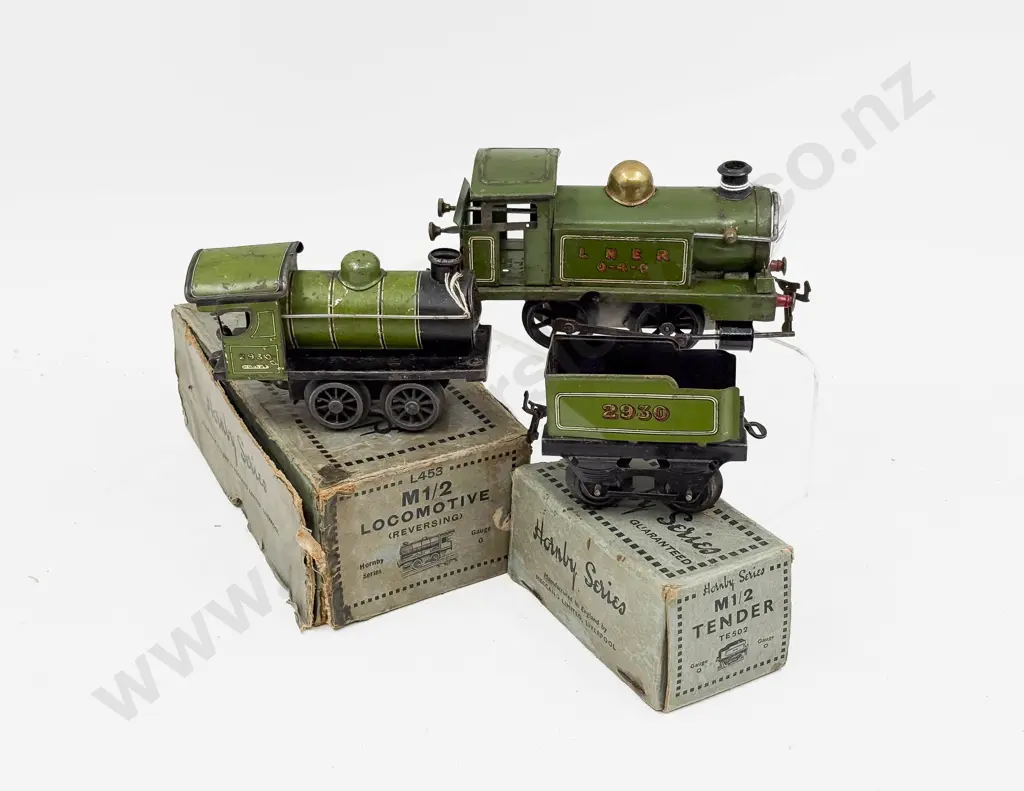 Hornby C1929-33 Loco & Tender 2930 and C1924-26 Tank Locomotive LNER 0-4-0 Image 1++