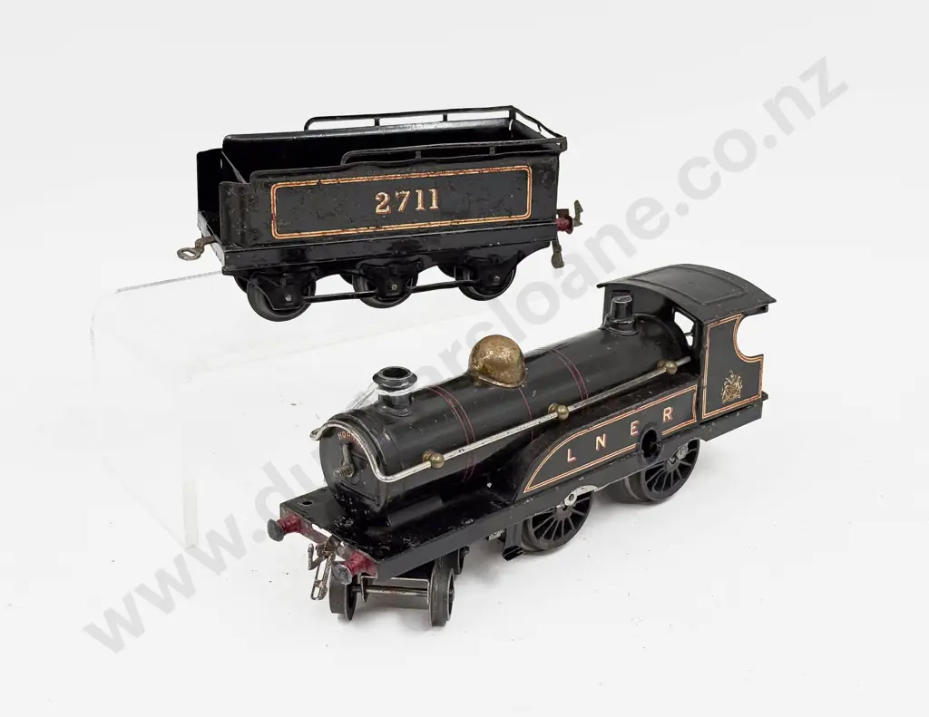 Hornby C1924-29 No2 Locomotive & Tender LNER 2711 Image 1++