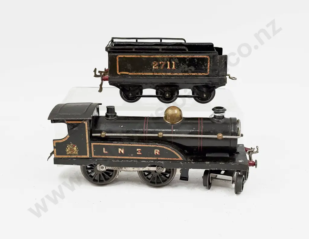 Hornby C1924-29 No2 Locomotive & Tender LNER 2711 Image 1++