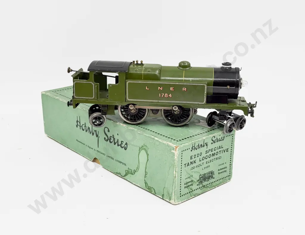 Hornby C1932-41 Boxed E220 Special Tank Locomotive LNER 1784 20-volt electric 3-rail Image 1++