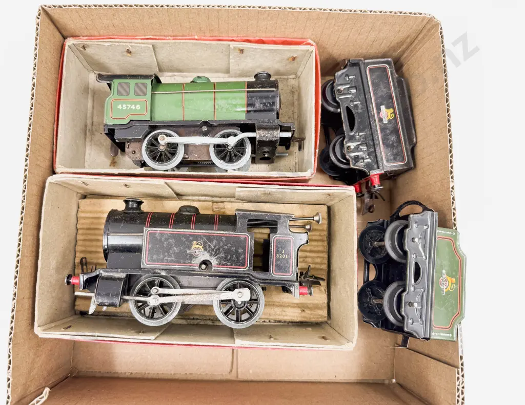 Hornby Boxed No40 Tank Locomotive 82011 BR black and No30 Loco & Tender 45746 BR green Image 1++