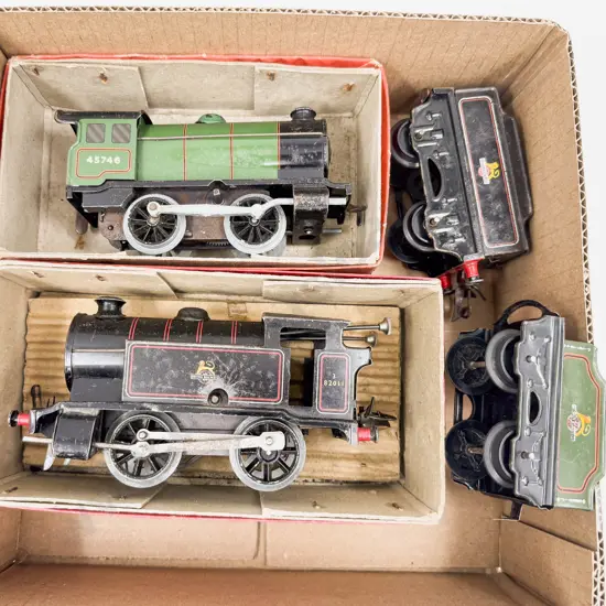 Hornby Boxed No40 Tank Locomotive 82011 BR black and No30 Loco & Tender 45746 BR green
