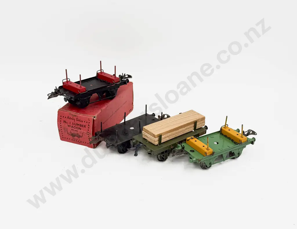 Hornby Series LNER Timber Wagon with Three Different Examples Lumber Wagons Image 1++