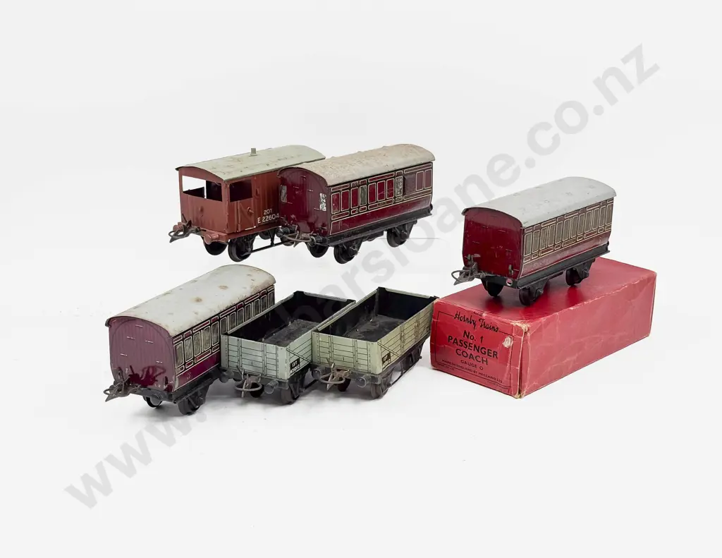 Hornby Three Boxed Passenger Coaches with Two BR Open Wagons and Brake Van Image 1++