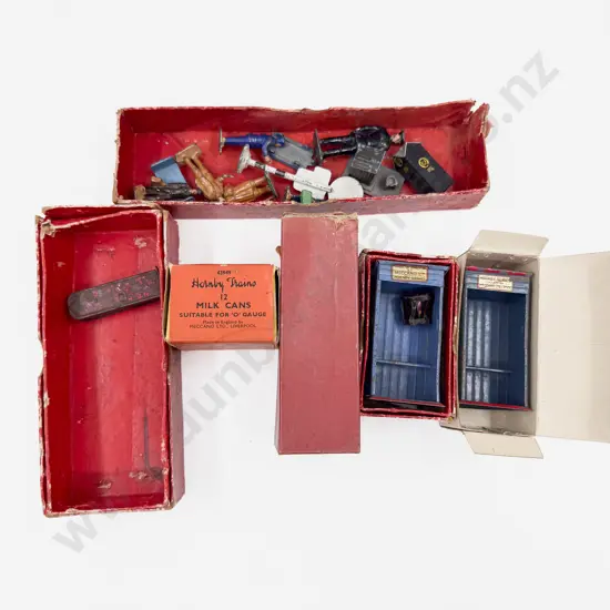 Hornby Series Watchmans Hut x2 Boxed Half Dozen Station Hoardings & 12 Milk Cans (only 9)