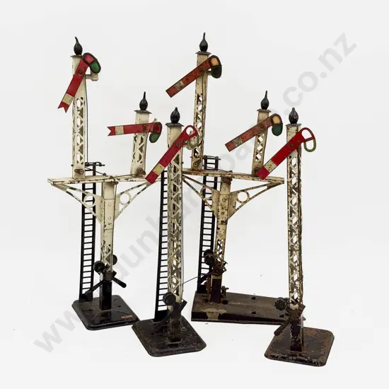 Hornby Series Two Junction Signals No2 and Two Signal No2 with faults