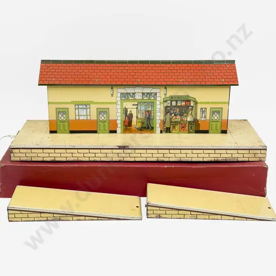 Hornby Boxed No3 Station