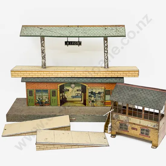 Hornby No2 Station with Island Platform Ripon and No2 Signal Cabin