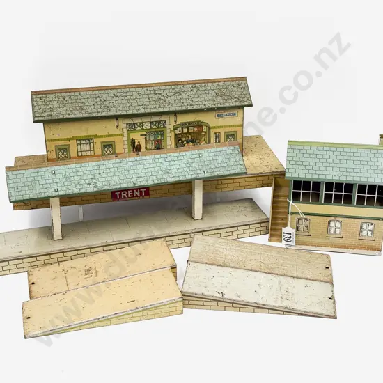 Hornby No3 Station with Island Platform Trent and No1 Signal Cabin