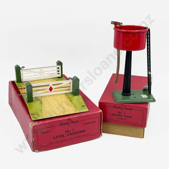 Boxed Hornby No1 Level Crossing and No1 Water Tank