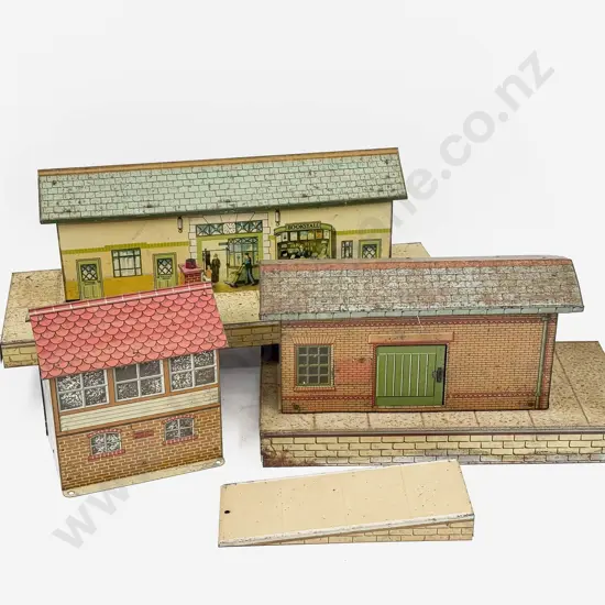 Hornby No3 Station with No1 Goods Platform and No1 Signal Cabin